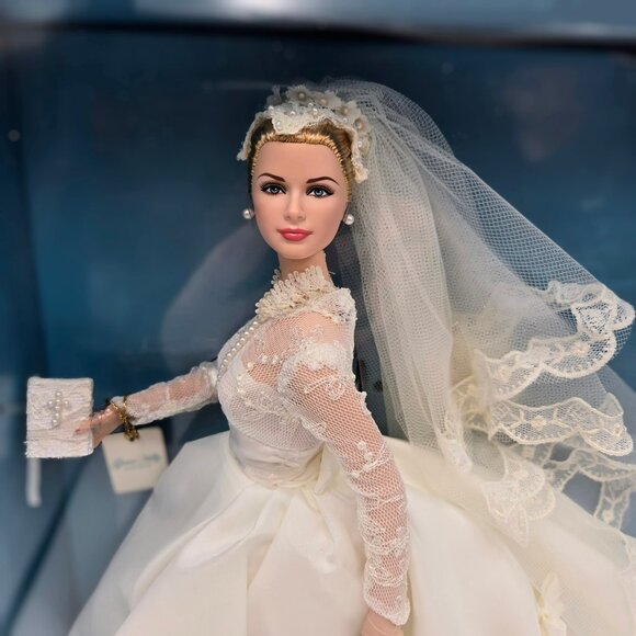 Barbie Grace Kelly The Bride Silkstone Collector Doll Gold Label T7942 2011 Matt - Picture 4 of 16